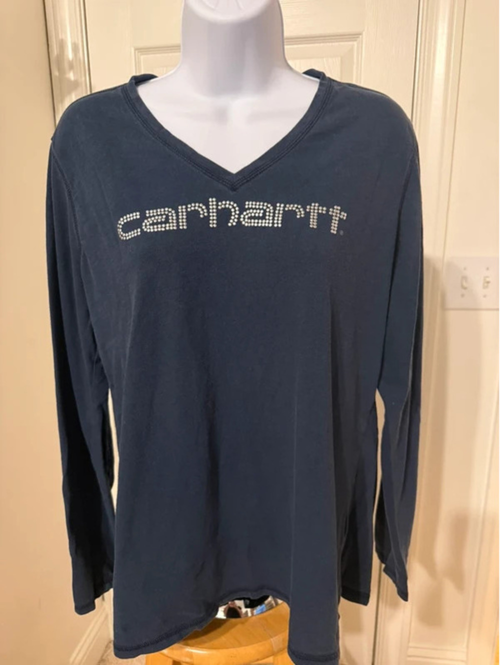 Carhartt Jena Womenโs L Indigo Studded Nailhead Logo V-Neck Long Sleeve